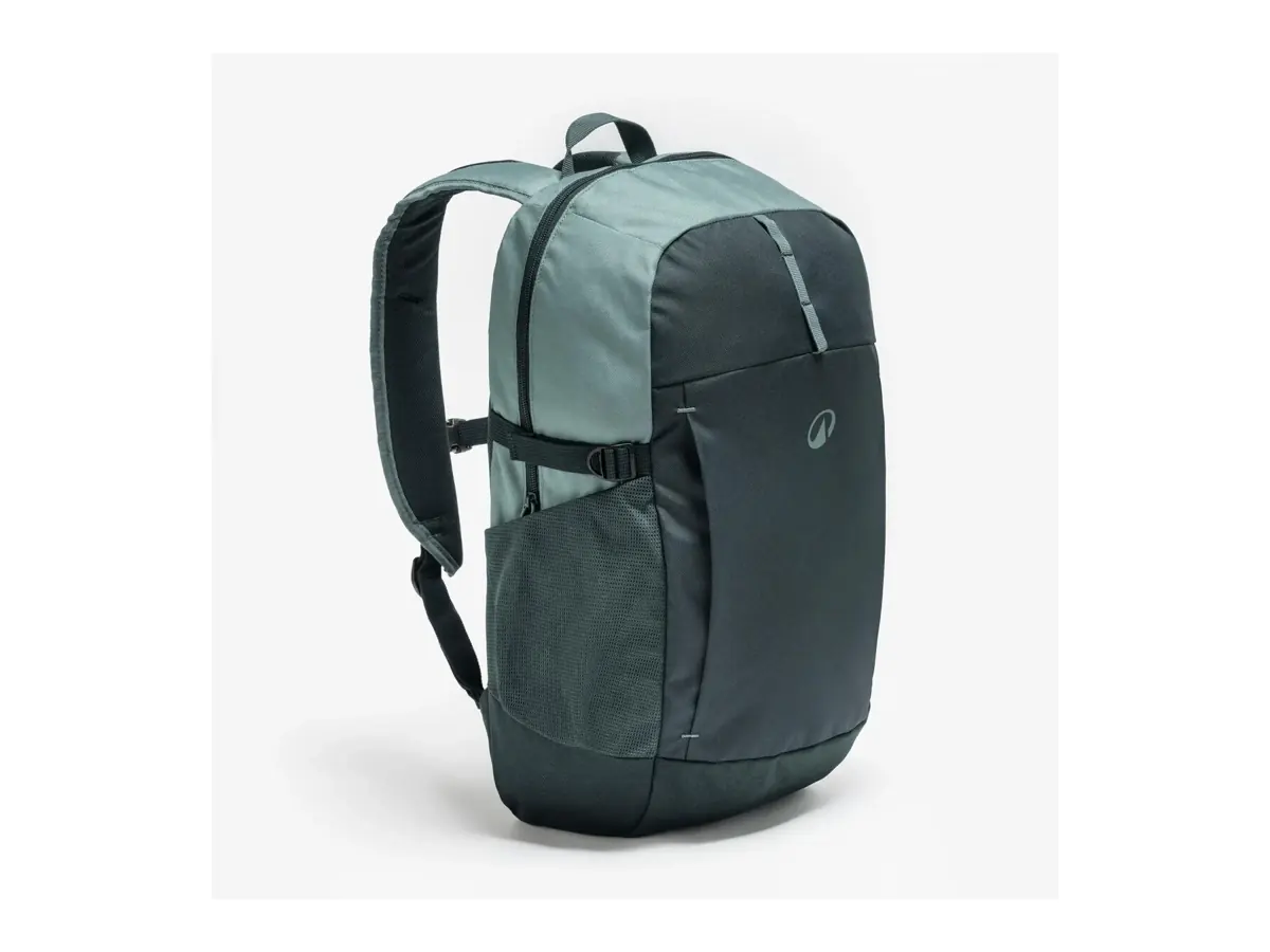 Sac à dos QUECHUA Arpenaz 100 20 litres vert, référence 8955894.